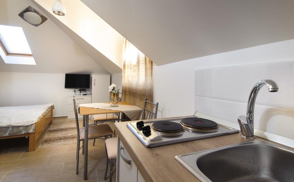 La Perla Luxury Apartments سبليت الغرفة الصورة